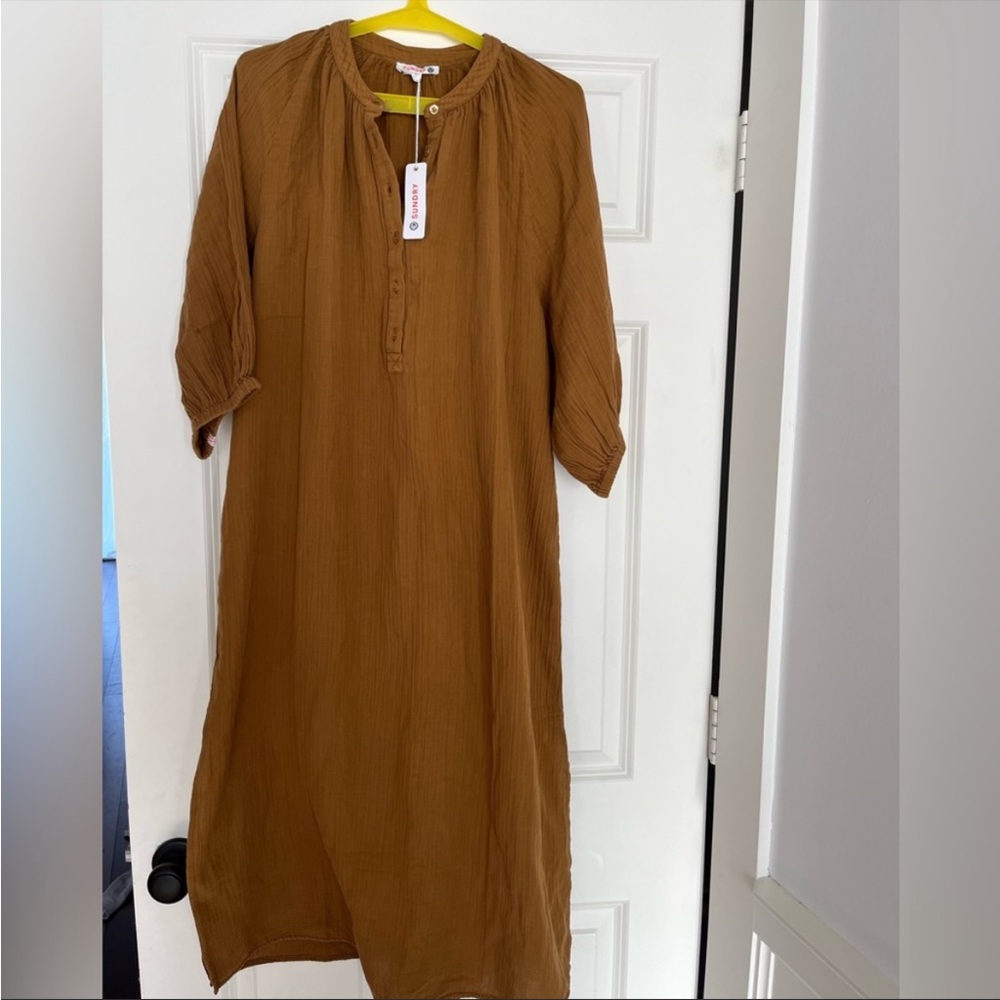 NEW Sundry Dijon Henley Dress - Picture 4 of 9